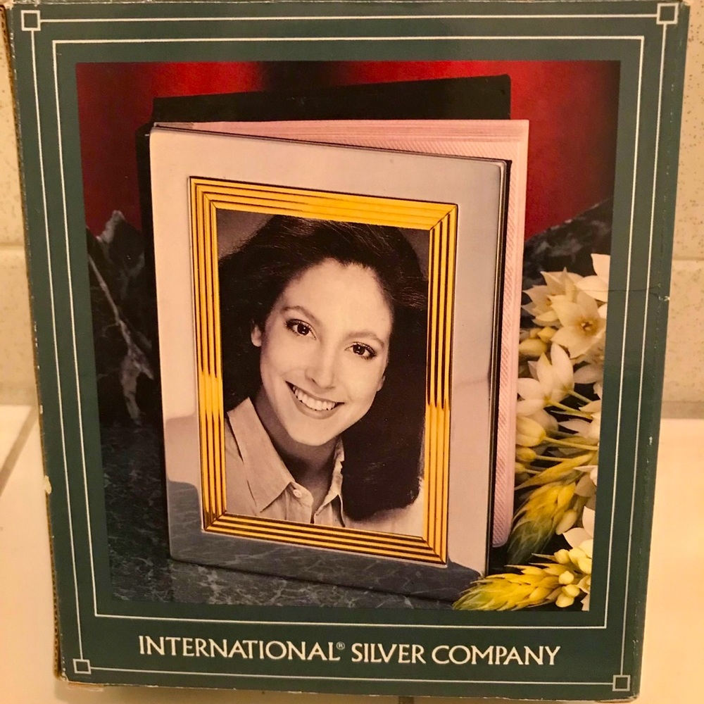 2-tone silver/brass finish frame on picture album